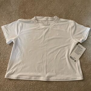 Lululemon lightweight tennis crewneck t shirt